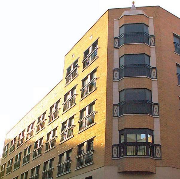 Quo Eraso Apartahotel 3*